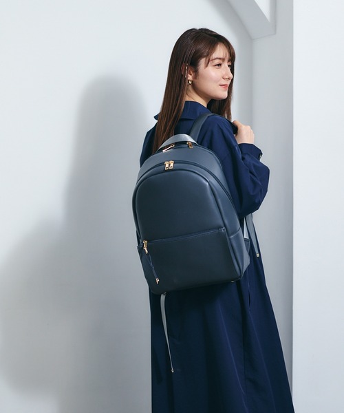 12Twelve Agenda(トゥエルブ アジェンダ)の「PC収納付き合皮A4リュック(バックパック/リュック・レディース・チャコールグレー/ライトグレー/ブラウン・FREE)」の9枚目の写真