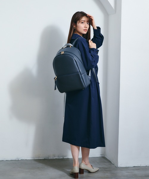 12Twelve Agenda(トゥエルブ アジェンダ)の「PC収納付き合皮A4リュック(バックパック/リュック・レディース・チャコールグレー/ライトグレー/ブラウン・FREE)」の11枚目の写真