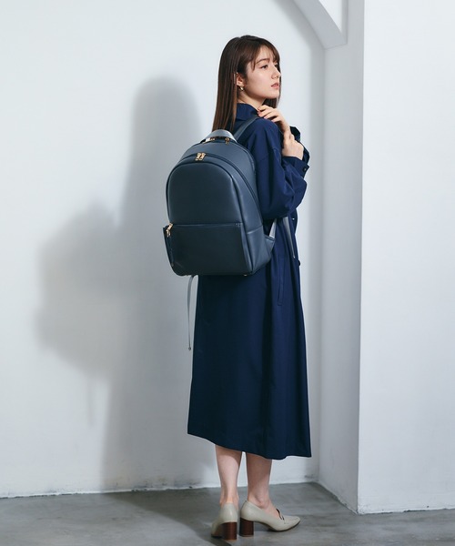 12Twelve Agenda(トゥエルブ アジェンダ)の「PC収納付き合皮A4リュック(バックパック/リュック・レディース・チャコールグレー/ライトグレー/ブラウン・FREE)」の12枚目の写真