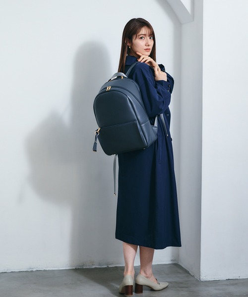 12Twelve Agenda(トゥエルブ アジェンダ)の「PC収納付き合皮A4リュック(バックパック/リュック・レディース・チャコールグレー/ライトグレー/ブラウン・FREE)」の13枚目の写真