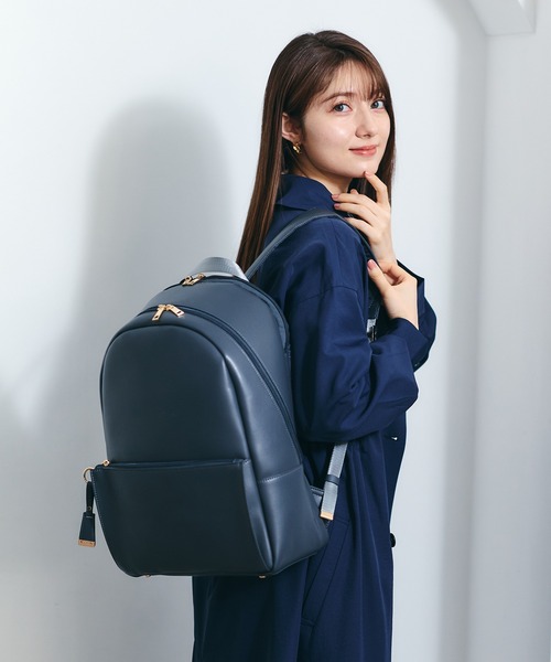 12Twelve Agenda(トゥエルブ アジェンダ)の「PC収納付き合皮A4リュック(バックパック/リュック・レディース・チャコールグレー/ライトグレー/ブラウン・FREE)」の17枚目の写真