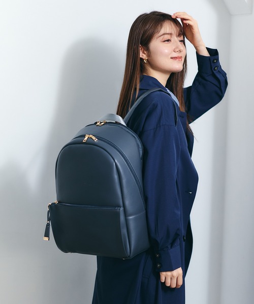 12Twelve Agenda(トゥエルブ アジェンダ)の「PC収納付き合皮A4リュック(バックパック/リュック・レディース・チャコールグレー/ライトグレー/ブラウン・FREE)」の18枚目の写真