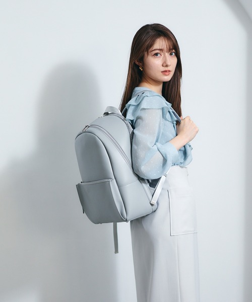 12Twelve Agenda(トゥエルブ アジェンダ)の「PC収納付き合皮A4リュック(バックパック/リュック・レディース・チャコールグレー/ライトグレー/ブラウン・FREE)」の22枚目の写真