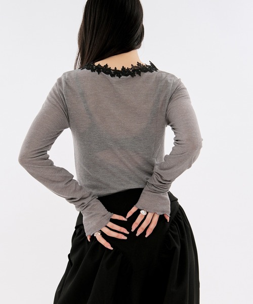 Ezick（エジック）の「flower lace trim sheer tee レーストリムシルキータッチロンT（Tシャツ/カットソー・レディース・グレー/オフホワイト・FREE）」の3枚目の写真