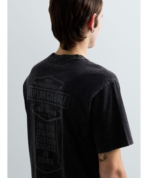 REPLAY(リプレイ)の「オープンエンドジャージーバイカーTシャツ(Tシャツ/カットソー・メンズ・ダークブラック・X-LARGE/MEDIUM/SMALL/LARGE)」の4枚目の写真
