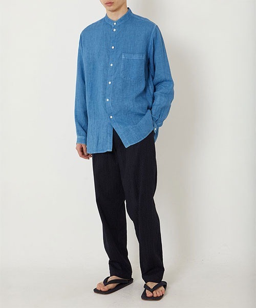 BLUE BLUE JAPAN(ブルーブルージャパン)の「ホンアイリネン スタンドカラー ロングスリーブシャツ(シャツ/ブラウス・メンズ・C/A/B・XL/L/S/M)」の7枚目の写真