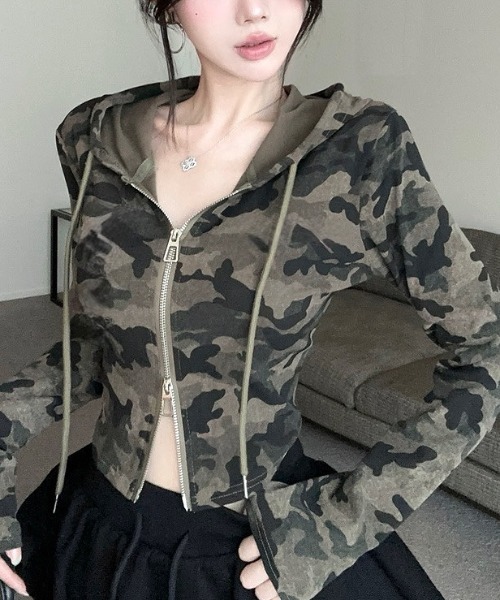 SHEENA(シーナ)の「カモフラ柄ダブルジップフーディートップス(Tシャツ/カットソー・レディース・カーキ・M)」の4枚目の写真