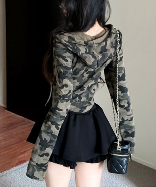 SHEENA(シーナ)の「カモフラ柄ダブルジップフーディートップス(Tシャツ/カットソー・レディース・カーキ・M)」の10枚目の写真
