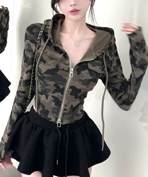 SHEENA(シーナ)の「カモフラ柄ダブルジップフーディートップス(Tシャツ/カットソー・レディース・カーキ・M)」の11枚目の写真