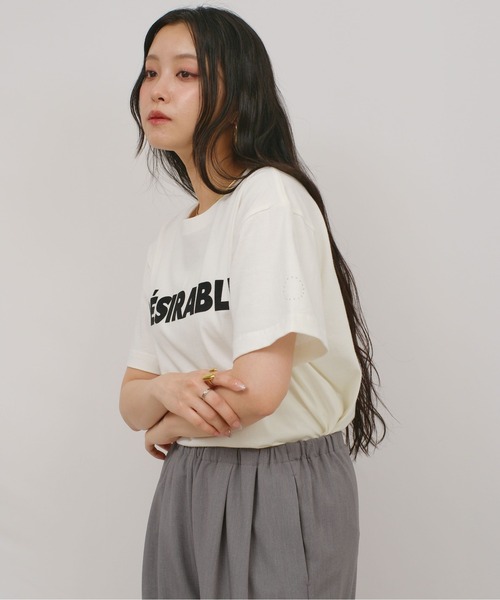palm RICHE(ポームリシュ)の「DESIRABLE グラフィックロゴT(Tシャツ/カットソー・レディース・チャコールグレー/オフホワイト/ピンク・M)」の5枚目の写真