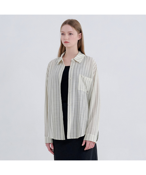 MICANE(ミケーネ)の「クロエストライプシャツ(シャツ/ブラウス・レディース・クリーム/ブラック・X-LARGE/LARGE/MEDIUM/SMALL)」の2枚目の写真