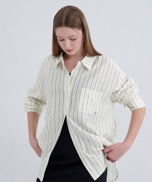 MICANE(ミケーネ)の「クロエストライプシャツ(シャツ/ブラウス・レディース・クリーム/ブラック・X-LARGE/LARGE/MEDIUM/SMALL)」の8枚目の写真