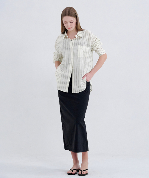 MICANE(ミケーネ)の「クロエストライプシャツ(シャツ/ブラウス・レディース・クリーム/ブラック・X-LARGE/LARGE/MEDIUM/SMALL)」の9枚目の写真