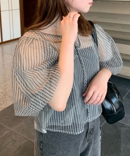 Джуничек пэф брауc — cheer check puff blouse (чек‑блузка)