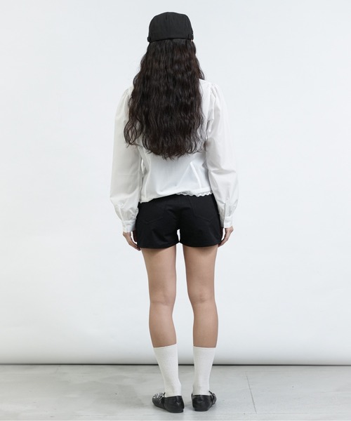 FCMM(エフシーエムエム)の「【日本限定】TAG BLOUSE LONG SLEEVES / ロングスリーブタグブラウス(シャツ/ブラウス・レディース・オフホワイト/ネイビー/ライトブルー・SMALL/MEDIUM)」の17枚目の写真