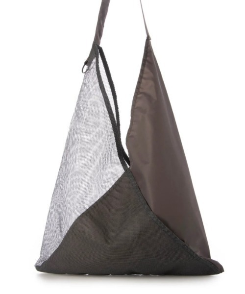 EARTH MADE(アースメイド)の「MESH+NYLON △ SHOULDER(ショルダーバッグ・レディース・グレー/カーキ/ブラック・FREE)」の8枚目の写真
