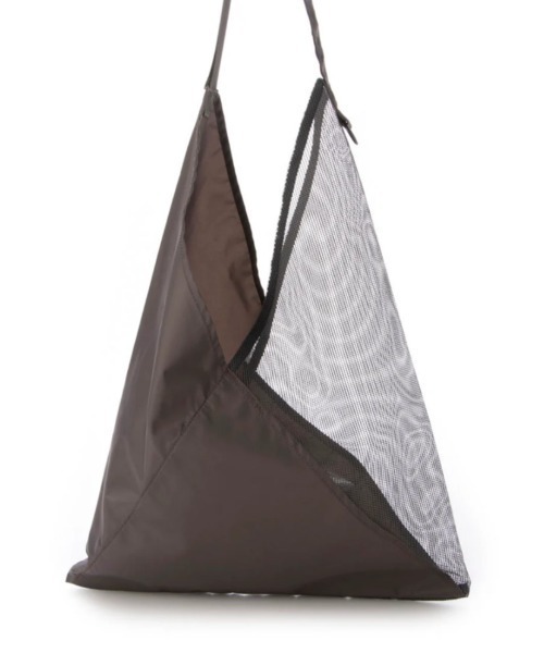 EARTH MADE(アースメイド)の「MESH+NYLON △ SHOULDER(ショルダーバッグ・レディース・グレー/カーキ/ブラック・FREE)」の9枚目の写真