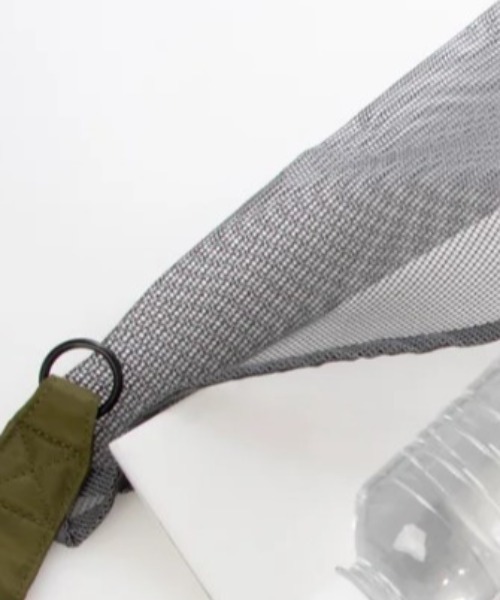 EARTH MADE(アースメイド)の「MESH+NYLON △ SHOULDER(ショルダーバッグ・レディース・グレー/カーキ/ブラック・FREE)」の6枚目の写真