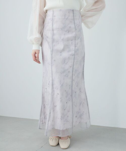 MAJESTIC LEGON（マジェスティックレゴン）の「シアーレイヤードフラワースカート（スカート・レディース・グレー系その他/ホワイト系その他2/ピンク系その他2・MEDIUM）」の2枚目の写真