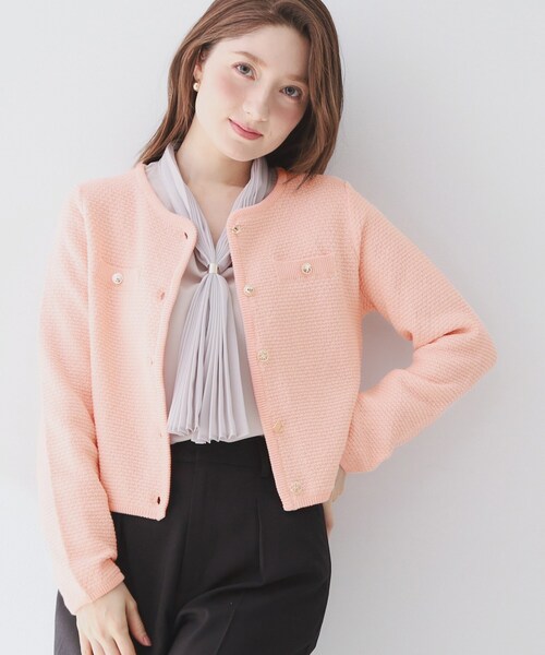 index(インデックス)の「ラメリリーボクシーショートカーディガン【洗濯機OK】(カーディガン/ボレロ・レディース・オフホワイト/チャコールグレー/ブルー系7/ピンク・36/38/40/42)」の4枚目の写真