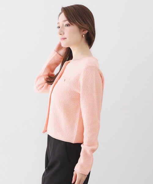 index(インデックス)の「ラメリリーボクシーショートカーディガン【洗濯機OK】(カーディガン/ボレロ・レディース・オフホワイト/チャコールグレー/ブルー系7/ピンク・36/38/40/42)」の20枚目の写真