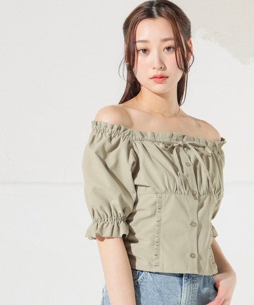 Honeys（ハニーズ）の「オフショル２ｗａｙブラウス（シャツ/ブラウス・レディース・ピンク/アイボリー系1/カーキ/ホワイト系その他2・S/M/L）」の14枚目の写真