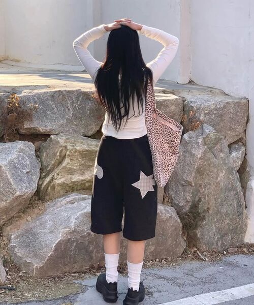 ambler（エムブラー）の「エンジェルスター パッチ バermudaパンツ バermuda ワンタック スウェット ショートパンツ ASP901 (ブラック)（その他パンツ・レディース・その他・MEDIUM/LARGE）」の9枚目の写真