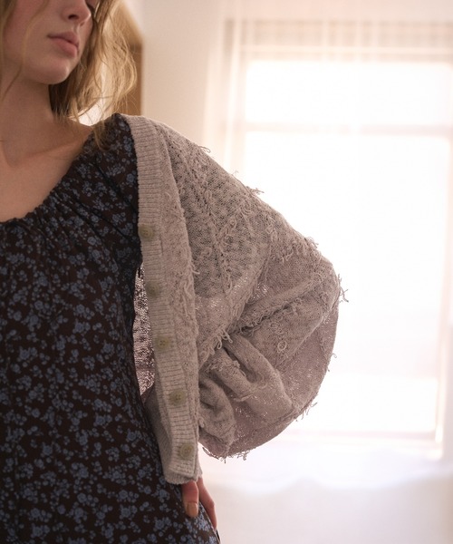 MIELI INVARIANT（ミエリインヴァリアント）の「Bloom Loop Fringe Cardigan（カーディガン/ボレロ・レディース・ブラック/レッド/グレー・FREE）」の16枚目の写真