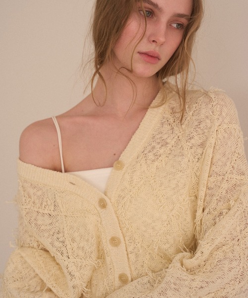 MIELI INVARIANT（ミエリインヴァリアント）の「Bloom Loop Fringe Cardigan（カーディガン/ボレロ・レディース・ブラック/レッド/グレー・FREE）」の4枚目の写真