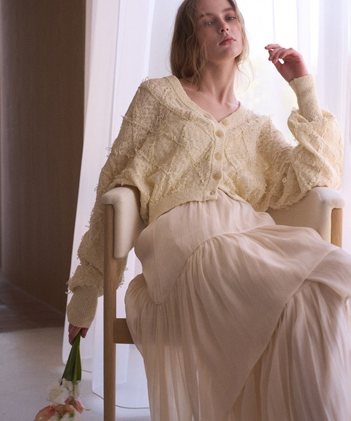 MIELI INVARIANT（ミエリインヴァリアント）の「Bloom Loop Fringe Cardigan（カーディガン/ボレロ・レディース・ブラック/レッド/グレー・FREE）」の8枚目の写真