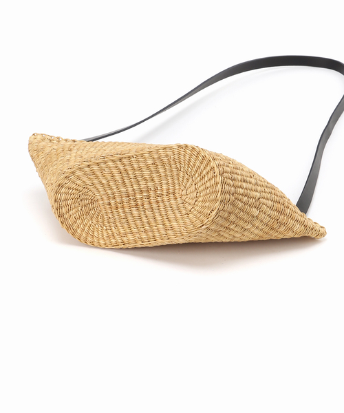 journal standard L'essage(ジャーナルスタンダードレサージュ)の「【INES BRESSAND】SMALL GOUSSE:ショルダーバッグ(ショルダーバッグ・レディース・アイボリー/ブラック・FREE)」の8枚目の写真