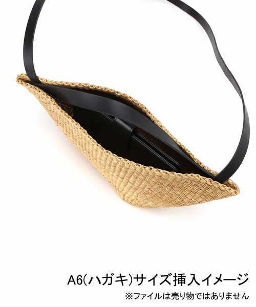 journal standard L'essage(ジャーナルスタンダードレサージュ)の「【INES BRESSAND】SMALL GOUSSE:ショルダーバッグ(ショルダーバッグ・レディース・アイボリー/ブラック・FREE)」の10枚目の写真