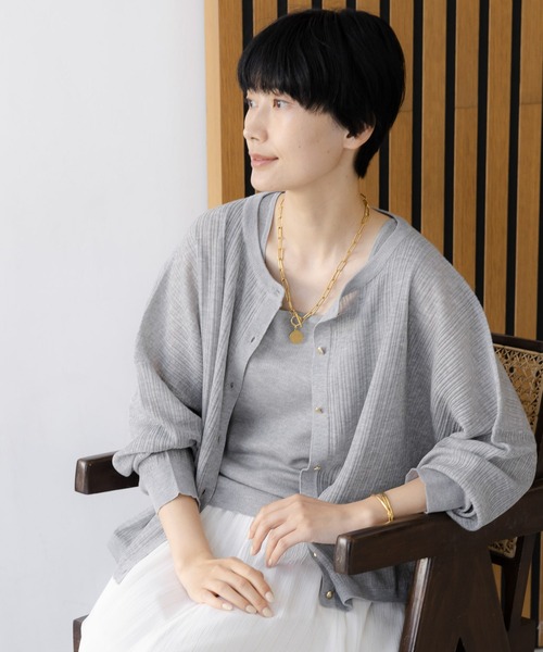 Elura（エルーラ）の「セミシアクルーカーディガン/678148（カーディガン/ボレロ・レディース・グリーン/レッド/グレー/ブラック・FREE）」の3枚目の写真