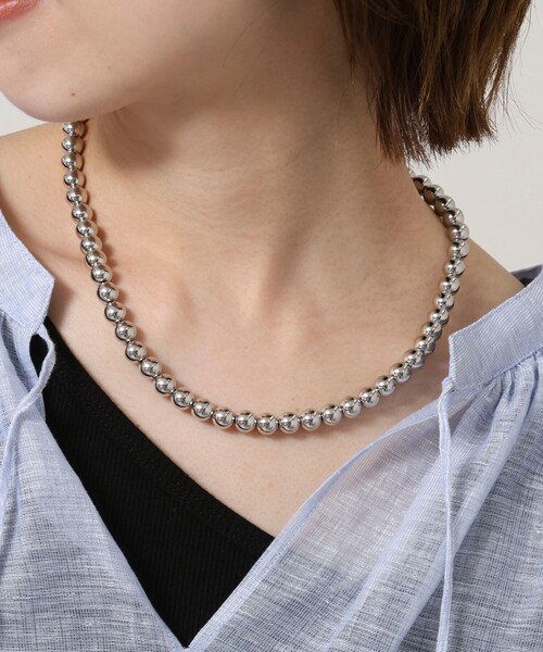 grace grace （グラスグラス）の「【grace grace/グラスグラス】メタボールミディアムネックレス（ネックレス・レディース・シルバー・FREE）」の2枚目の写真