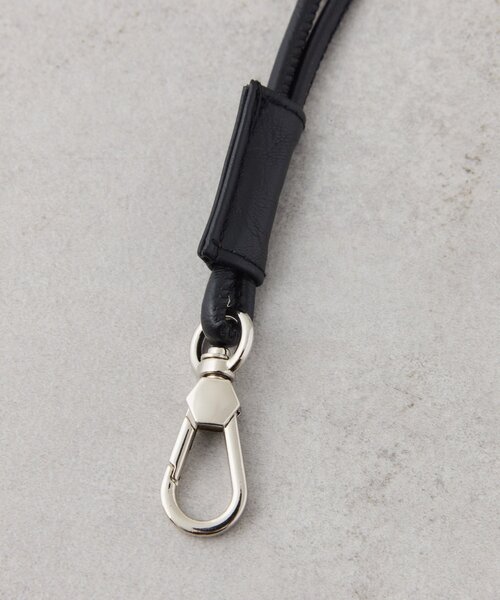 CIAOPANIC TYPY（チャオパニックティピー）の「【ユニセックス】加工レザーキーネックレス/スマホショルダー（ネックレス・メンズ・ブラウン/ブラック・ONE SIZE）」の5枚目の写真