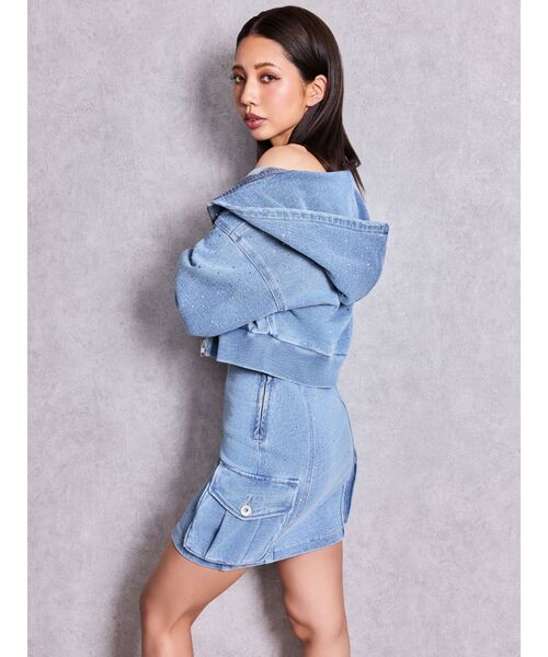 GYDA(ジェイダ)の「gradation bijouカットデニムパーカー【セットアップ着用可能】(パーカー・レディース・ライトブルー/ブルー・FREE)」の6枚目の写真