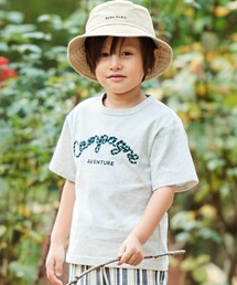 BeBe（ベベ）の「コード刺しゅうロゴ天竺半袖Tシャツ（Tシャツ/カットソー）」