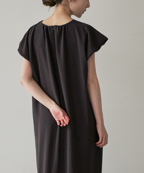 Noble(ノーブル)の「【洗える】ELENI/エルニ ビローギャザーワンピース(ワンピース・レディース・ホワイト系その他/ブラウン・36/38)」の7枚目の写真