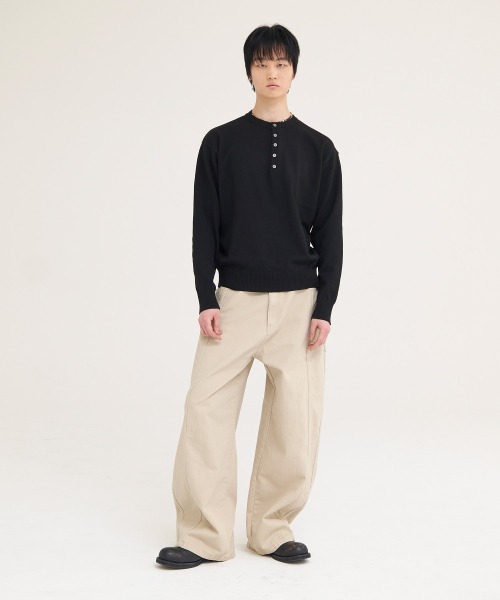 AKECII(アケシ)の「アンディソフトヘンリーネックニット_ブラック(ニット/セーター・メンズ・その他・MEDIUM/LARGE)」の2枚目の写真
