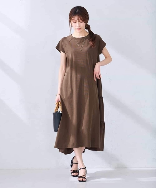 a.v.v(アーヴェヴェ)の「【WEB限定】バックティアードワンピース(ワンピース・レディース・ブラウン/ブラック・34/38/40/36/42)」の5枚目の写真
