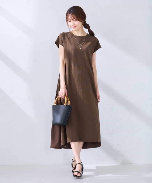 a.v.v(アーヴェヴェ)の「【WEB限定】バックティアードワンピース(ワンピース・レディース・ブラウン/ブラック・34/38/40/36/42)」の6枚目の写真