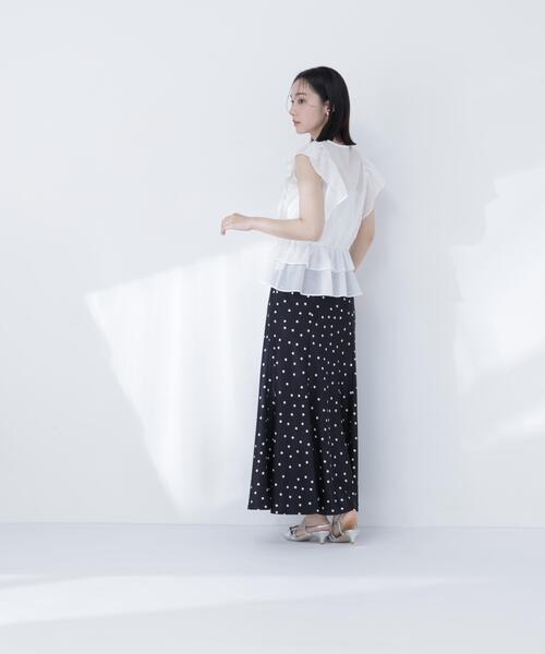 NATURAL BEAUTY BASIC(ナチュラルビューティーベーシック)の「【山本里菜さんコラボ】ラッフル楊柳ペプラムブラウス(シャツ/ブラウス・レディース・ブルー/オフホワイト/ピンク・SMALL/MEDIUM)」の11枚目の写真