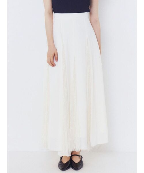 LAGUNAMOON(ラグナムーン)の「レースマチサテンフレアスカート 【夏服】(スカート・レディース・アイボリー/ネイビー・MEDIUM/SMALL)」の2枚目の写真