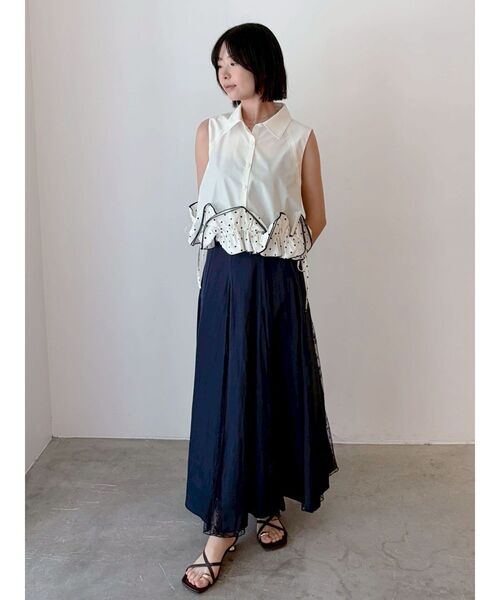 LAGUNAMOON(ラグナムーン)の「レースマチサテンフレアスカート 【夏服】(スカート・レディース・アイボリー/ネイビー・MEDIUM/SMALL)」の6枚目の写真