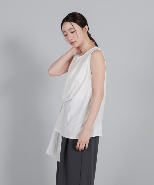 select MOCA Et(セレクトモカエト)の「【Et】Asymmetrical Sleeveless Blouse(シャツ/ブラウス・レディース・ホワイト/サックスブルー・FREE)」の17枚目の写真