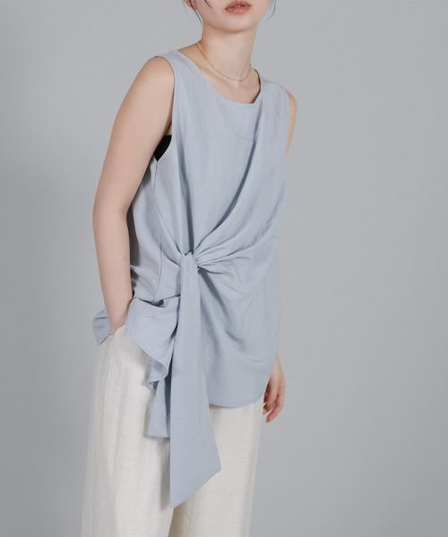 select MOCA Et(セレクトモカエト)の「【Et】Asymmetrical Sleeveless Blouse(シャツ/ブラウス・レディース・ホワイト/サックスブルー・FREE)」の10枚目の写真