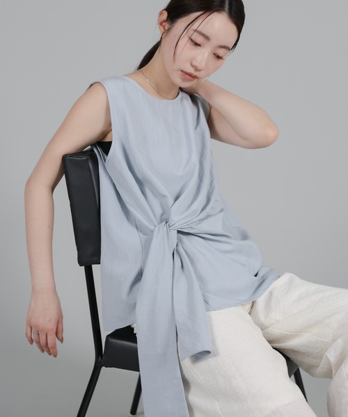 select MOCA Et(セレクトモカエト)の「【Et】Asymmetrical Sleeveless Blouse(シャツ/ブラウス・レディース・ホワイト/サックスブルー・FREE)」の6枚目の写真
