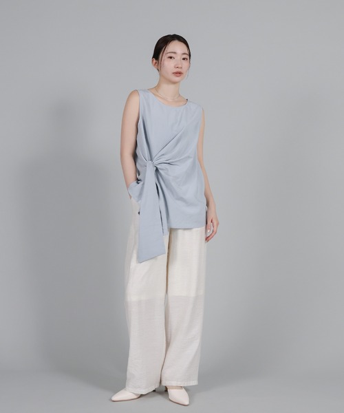select MOCA Et(セレクトモカエト)の「【Et】Asymmetrical Sleeveless Blouse(シャツ/ブラウス・レディース・ホワイト/サックスブルー・FREE)」の3枚目の写真