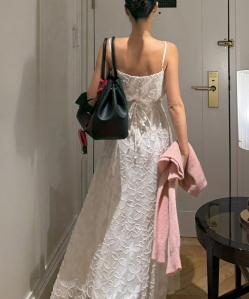 YUGA（ユーガ）の「YUGA_YGMC　　Korean-style　Embroidered camisole dress（ワンピース・レディース・ホワイト/ブラック・FREE）」の7枚目の写真