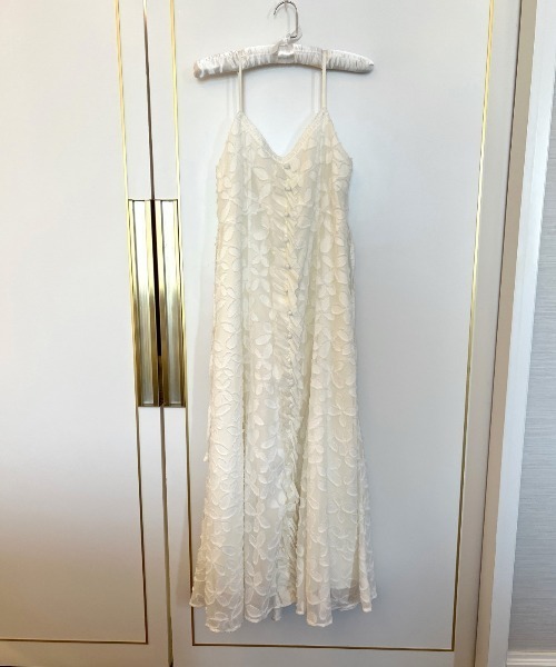 YUGA（ユーガ）の「YUGA_YGMC　　Korean-style　Embroidered camisole dress（ワンピース・レディース・ホワイト/ブラック・FREE）」の17枚目の写真